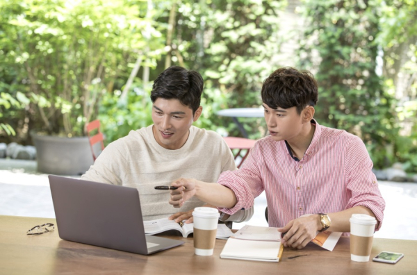  사이드 프로젝트, 투잡 열풍 : 안하면 나만 뒤처지는 시대, 부업 커뮤니티 소개