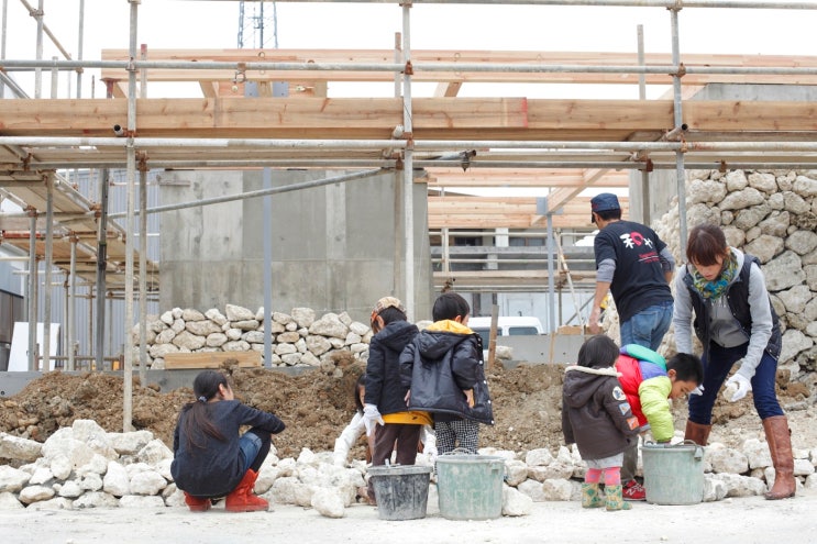 자연석 마감 외장 마감재 석회암 석축 돌 내외벽 작업 과정 시공 사례