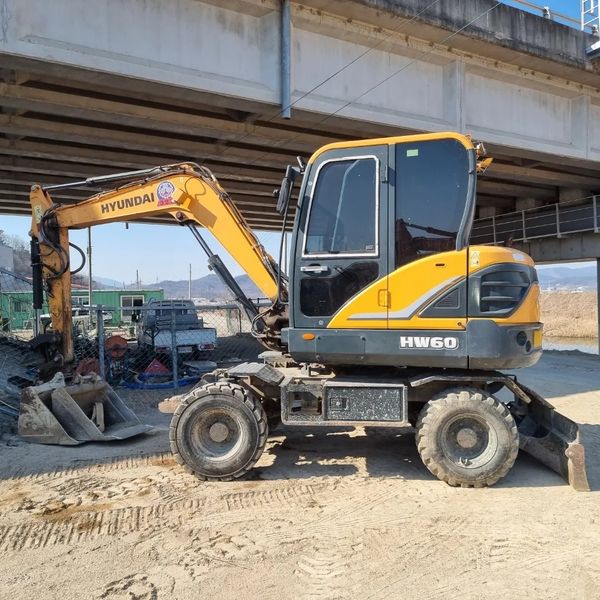 현대 HW60 2016년식 4000만원 판매합니다. 현대 HW60 2016년식 4000만원 판매합니다.
