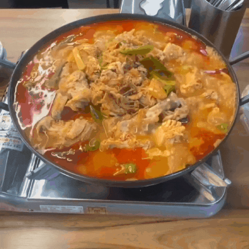  [맛집로그] 신촌 닭볶음탕 '풍년 닭도리탕 신촌점' 방문 후기(feat. 쫄면 사리 추천)