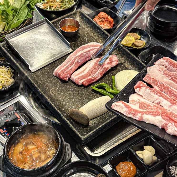  광주 치평동 삼겹살 :: 1층고깃집 상무지구 신상맛집