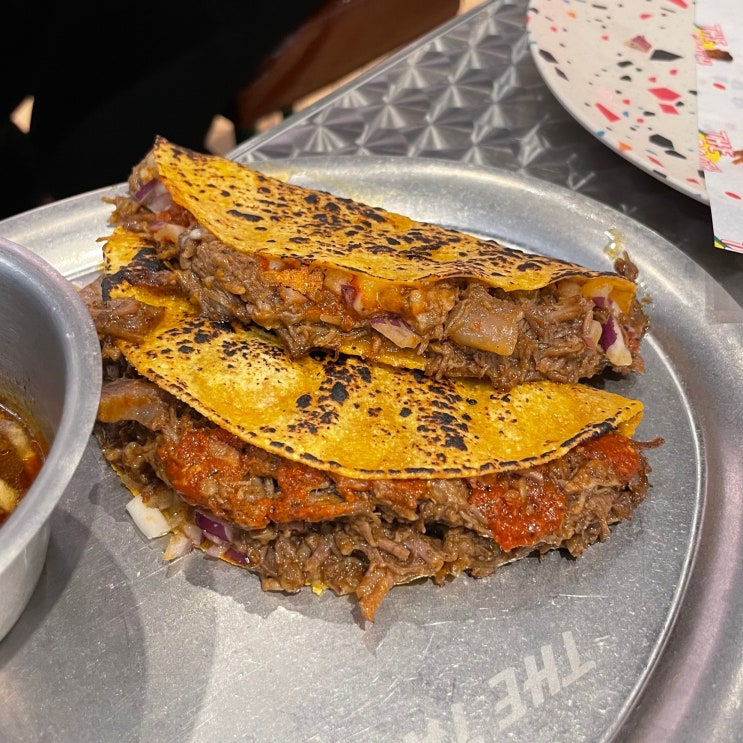  압구정로데오역 맛집 더타코부스