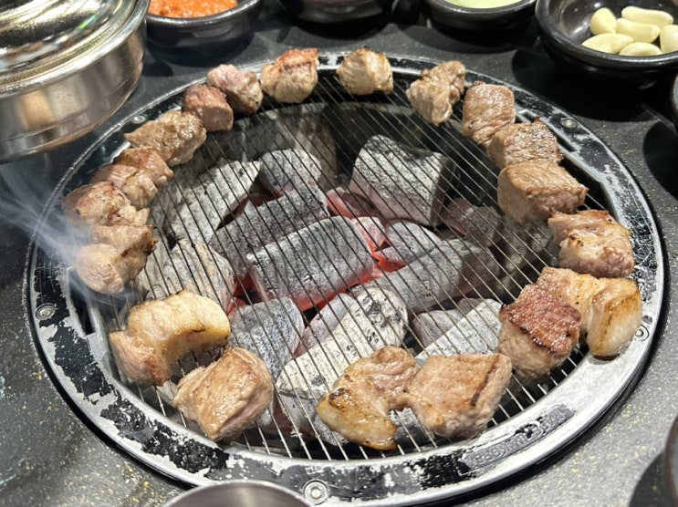  샤로수길 고깃집, 목살 맛집 원조 부안집