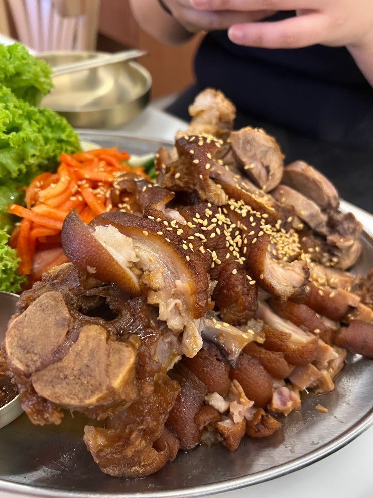  싱가포르 탕린몰 마켓블루 고기 족발 분식류 맛집 한식당 추천