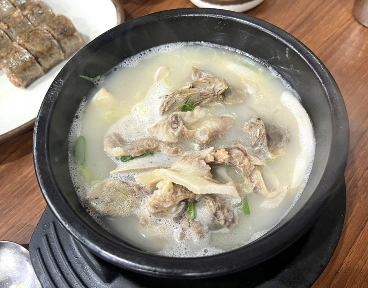  양재역 ‘24시 찹쌀순대 만드는 집’