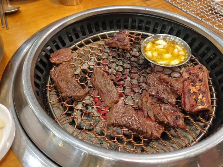 용인시) 소나무가 있는 풍경 - 맛있고 푸짐한 양념 소갈비