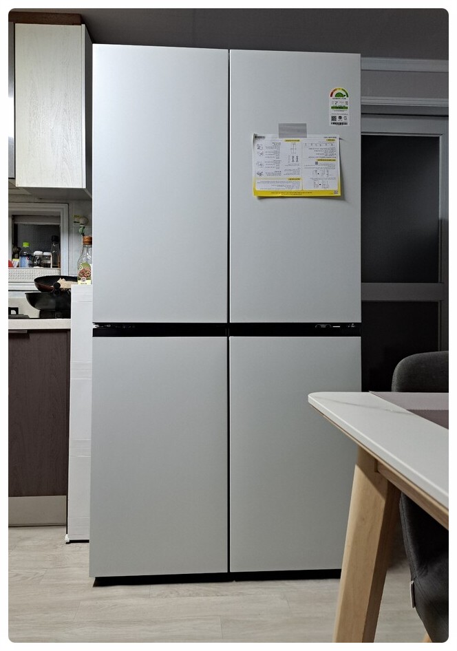LG 오브제컬렉션 T873MWW111 1등급 870L 4도어냉장고 커서 좋아.