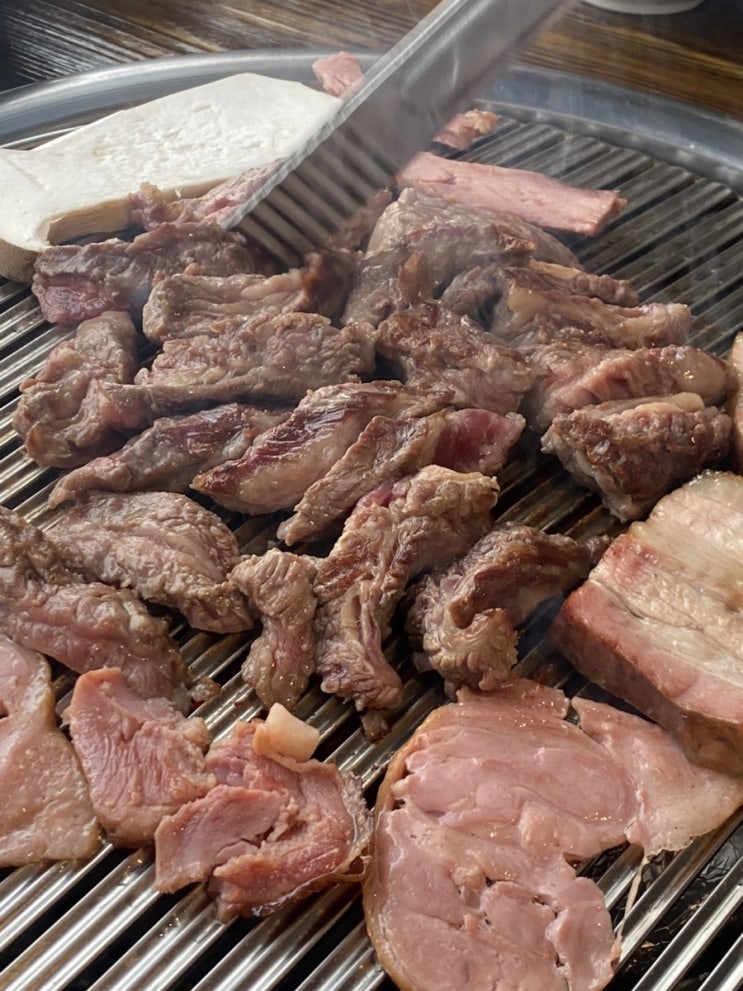  부산) 한적한 바다 뷰에서 먹는 참나무 오리바베큐 맛집 애견 동반 식당: 다대포 336장작구이