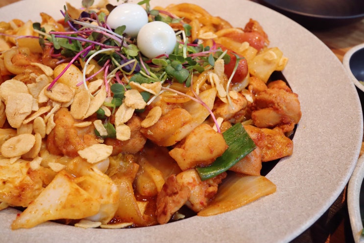  신촌세브란스병원맛집 :: 푸짐한 양 가성비 최고! 장군닭갈비