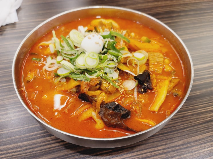  새로 이전한 짬뽕지존 마포점 수제비짬뽕