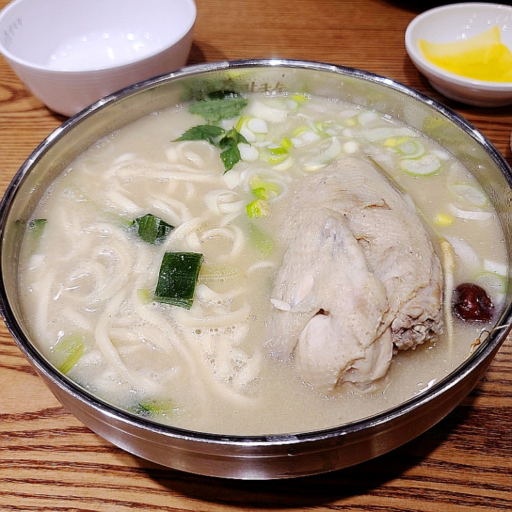 삼계탕과 칼국수의 만남 김해 칼국수 현풍 닭칼국수 김해내외점 삼계탕과 칼국수의 만남 김해 칼국수 현풍 닭칼국수 김해내외점