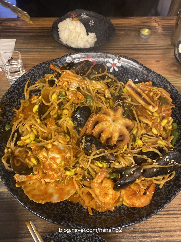  [맛집로그] 신사 가로수길 이자카야 '가로수 그곳' 방문 후기(feat. 해물찜 추천)