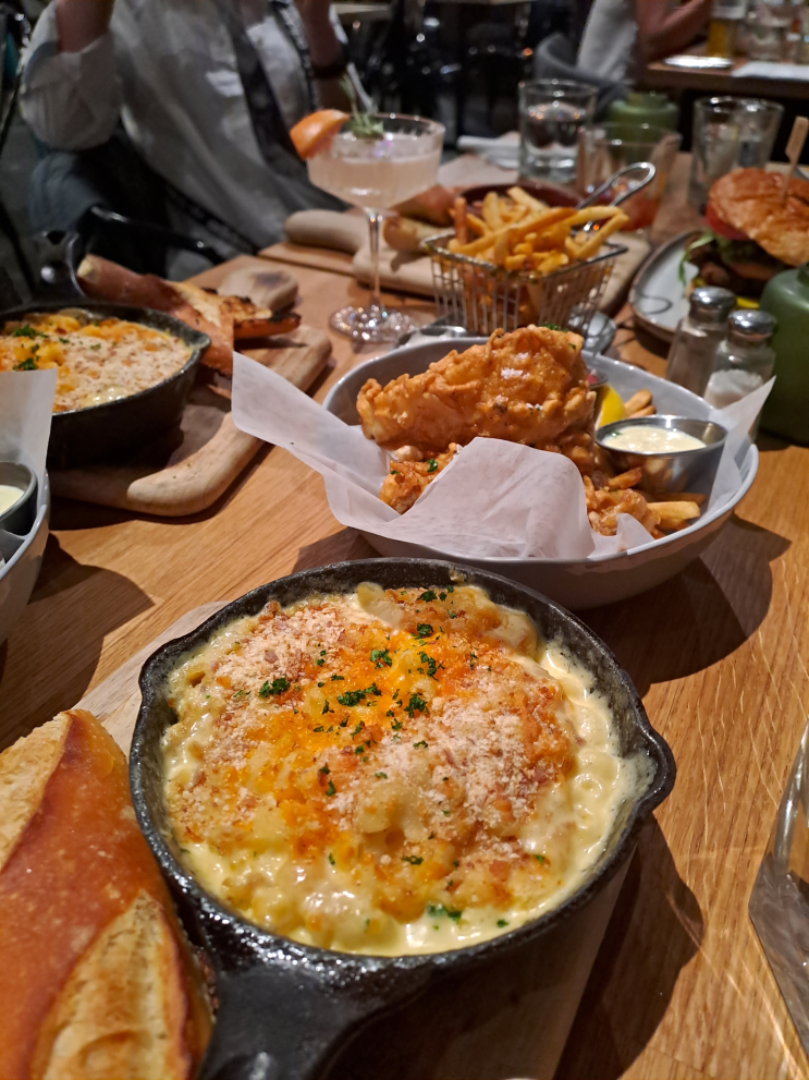  캐나다 Calgary&Banff trip-Day2 둘째 날 저녁식사 (Feb 18, 2023)