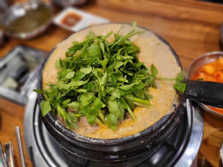  군자 맛집ㅣ성시경의 먹을텐데 광주식 맛집 미나리 듬뿍 영미오리탕