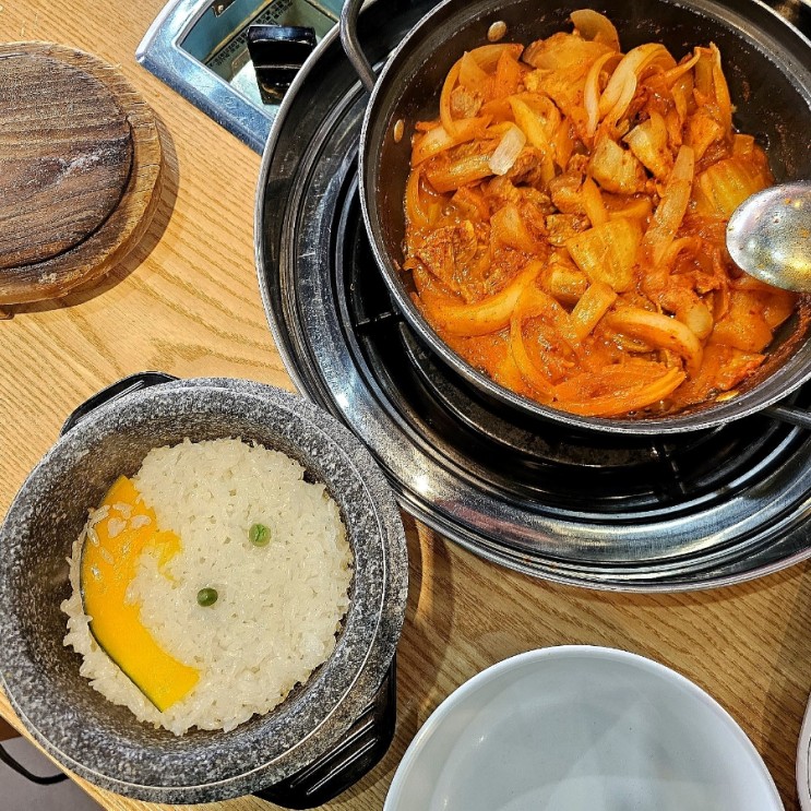 관산동 맛집 두루치기와 찐돌솥밥이 만원 점심메뉴로 추천