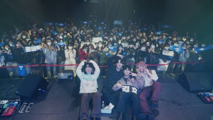 기대주' Lacuna (라쿠나), 투어 <b>콘서트</b> '마차' 전 <b>회차</b> 성료
