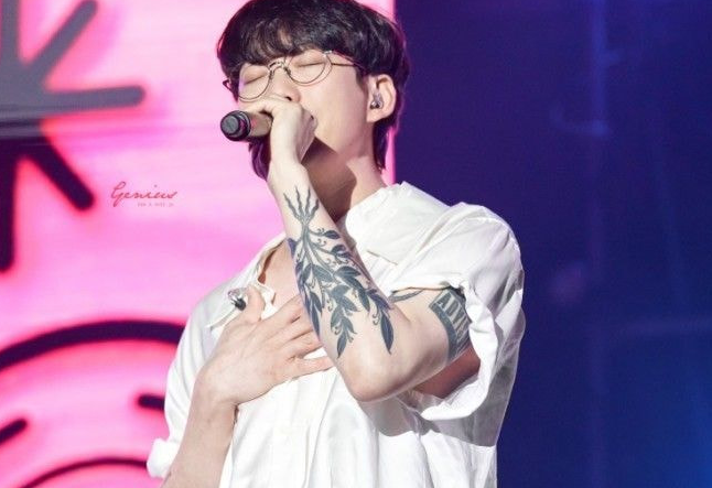 여자, 남자 연예인 레터링 타투 위치 알아봐요 (현아, 권정열, 한예슬) : 네이버 블로그