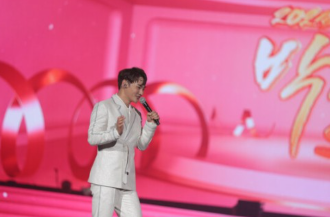 박서진, 팬들과 뜨겁게 호흡한 160분...단독 콘서트 '박서진 Show' 성공적 마무리 박서진, 팬들과 뜨겁게 호흡한 160분...단독 콘서트 '박서진 Show' 성공적 마무리
