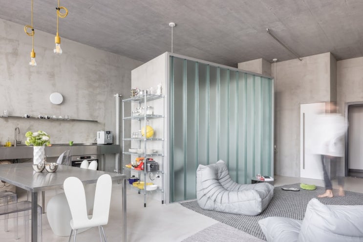  Residential Private Houses_모호한 감정을 생활 공간에 담다. 로프트 아파트 랜선 집들