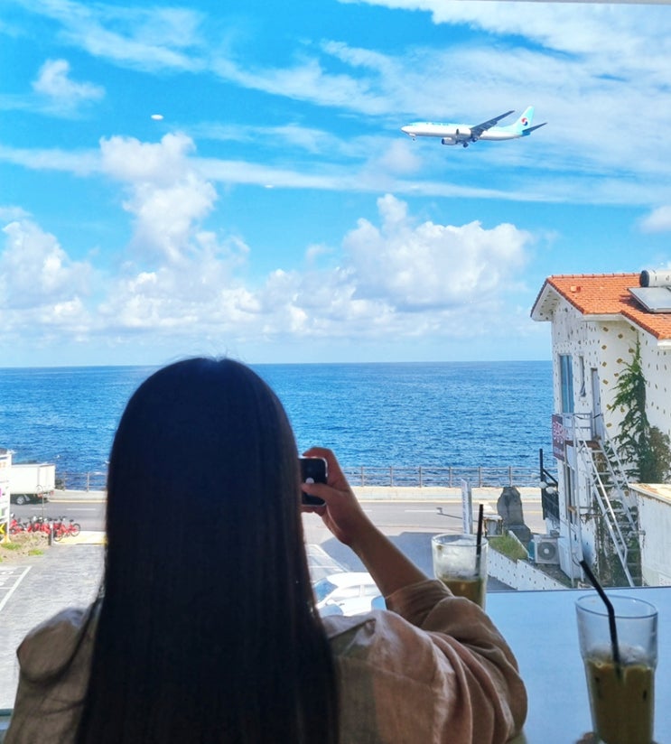  제주 비행기샷, 제주공항 가까운 용마마을버스정류장 인근 카페 시로코