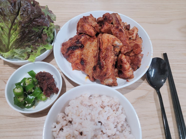  저녁메뉴 신선하닭 국내산닭갈비 집반찬으로 최고야