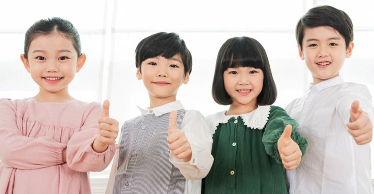  어린이 사회성 발달은 부모님과의 애착이 중요합니다