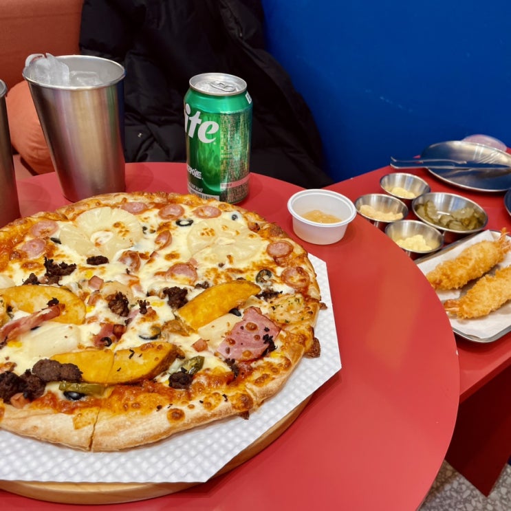  비오비 피자 서현점:) 자연치즈 99%가 들어간 미국식 피자 맛집, 분당에서 미국 분위기 느끼기