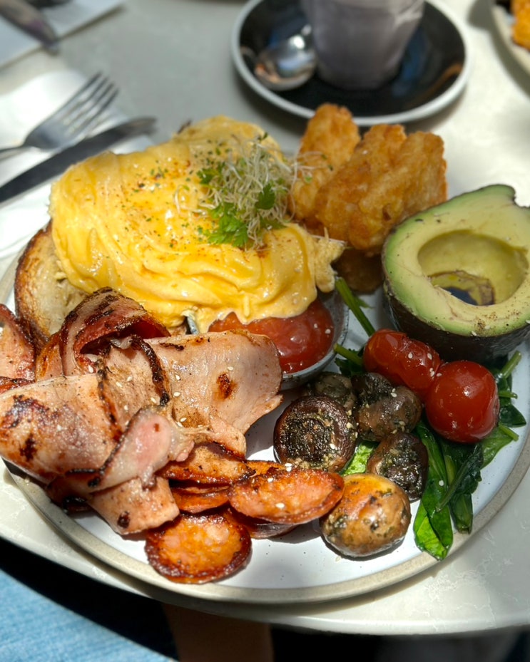  시드니 맛집 레드펀 브런치 핫플 Henry Lee's Redfern