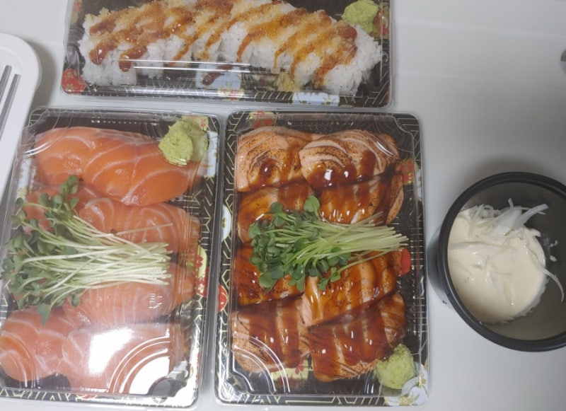 광주 북구 용봉동 미스터초밥왕 (전대후문)연어초밥/연어샐러드배달