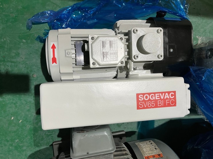 LEYBOLD SOGEVAC SV65 BI FC Oil-sealed Rotary Vane Pump