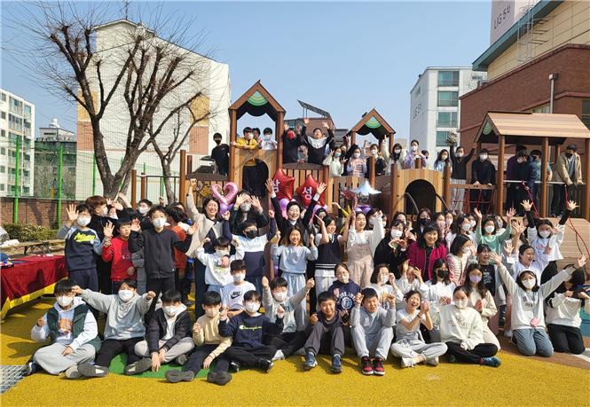 유정희 시의원, 삼성초등학교 [꿈과 우정을 배워가는 놀이배움터] 개장식 참석해 감사패 수여