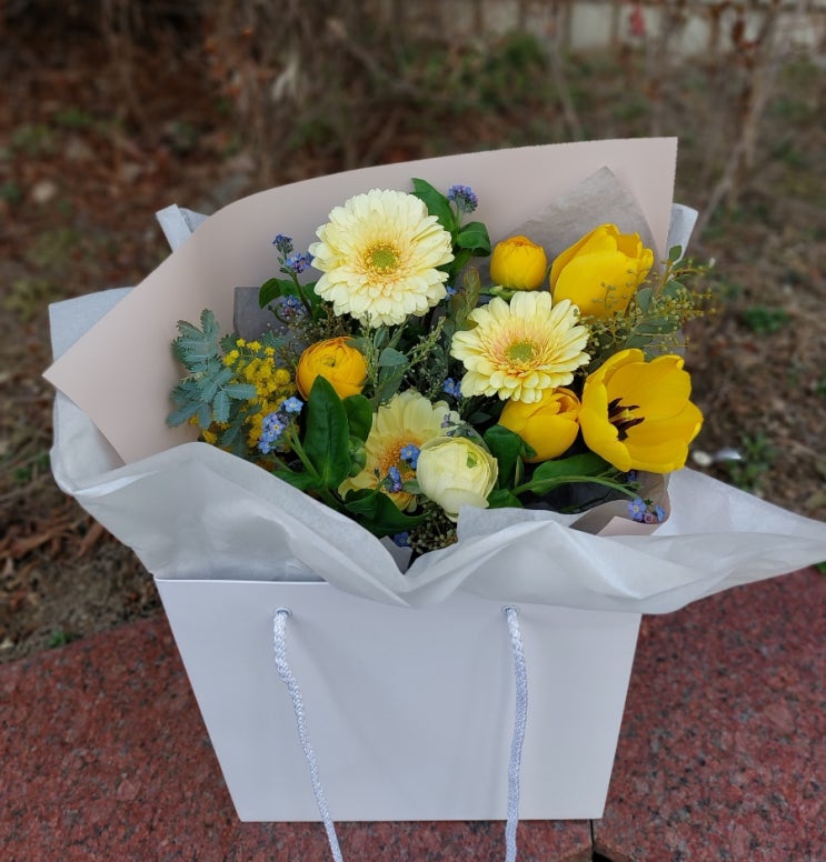 반포꽃집/잠원동꽃집:소요산회 뉴코아백화점 화사한 꽃다발 예약 주문 픽업 반포꽃집/잠원동꽃집:소요산회 뉴코아백화점 화사한 꽃다발 예약 주문 픽업