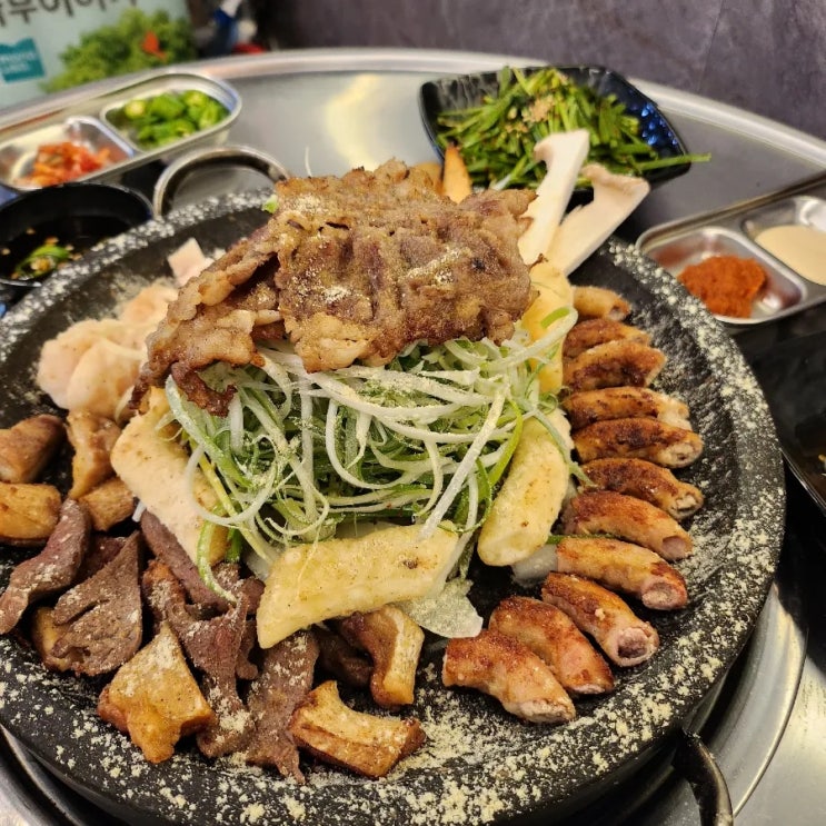  사당동 이수역 깔끔한 곱창 맛집! 천사곱창, 퇴근 후 푸짐한 국내산 한우와  비빔면+볶음밥