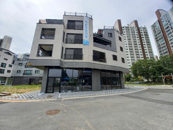  경기 시흥시 장곡동 근린주택 대지93평건물182평 경매가9억4천만원 수익성 4층건물 2021년준공 시흥시청역 진말초등학교 장곡중학교 반값신축근린주택매매경매 무료법원경매