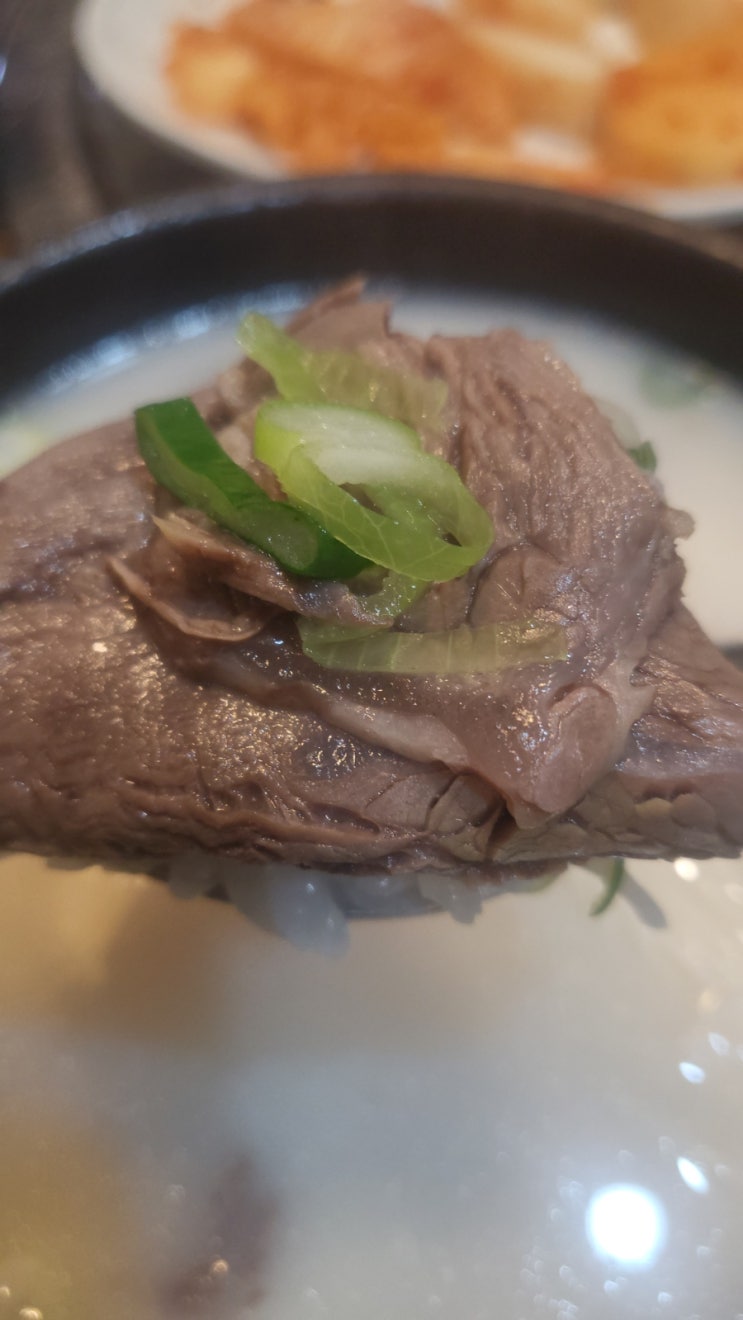  과천설렁탕맛집, 김치부터 중독될 뻔한 민족설렁탕