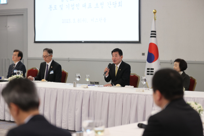찾은 김진표, 대지진으로 피해 입은 <b>튀르키예</b> 국민·<b>동포</b> 위로