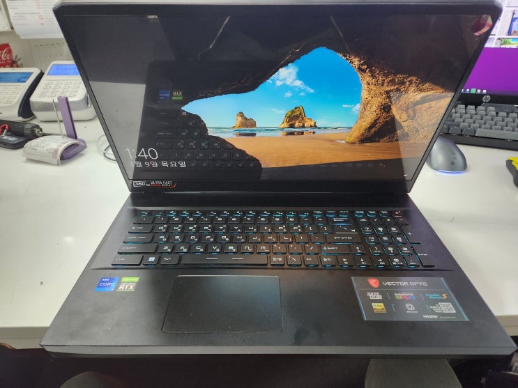 MSI VECTOR GP76 12UH 액정불량으로 인한 교체건