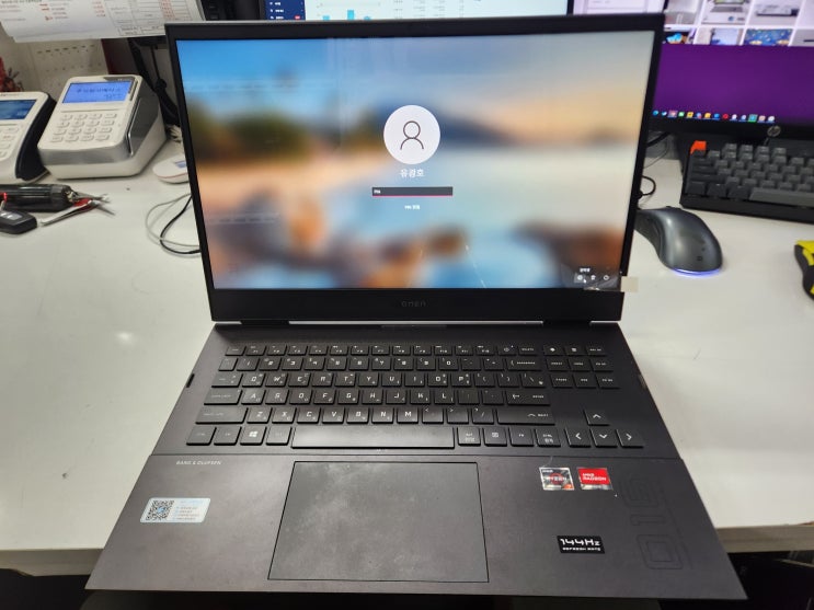  hp omen 16-c0146ax 액정파손교체건 입니다