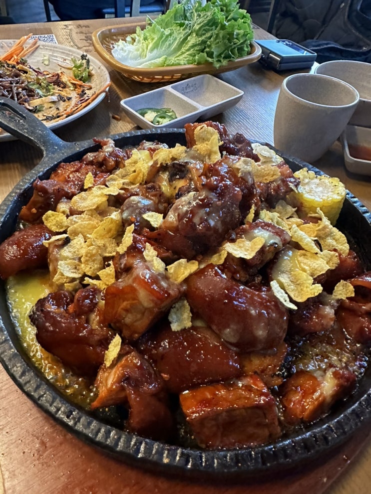  토론토맛집, Jokbal Night Market 족발야시장 토론토 쉐퍼드점 추천!