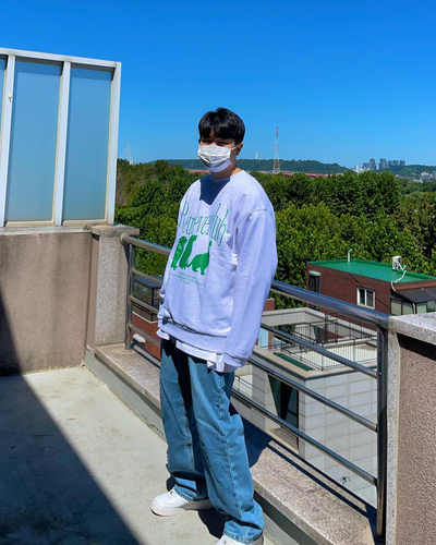  맨투맨으로 학생 봄 코디 완성시키기!