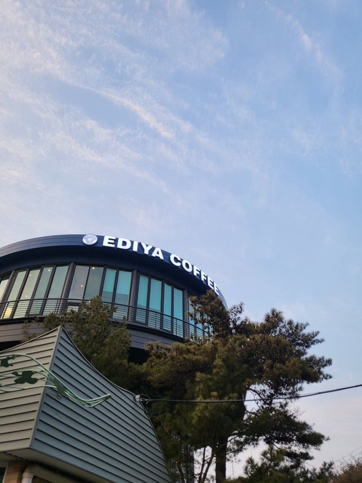  춘천 구봉산 신상카페 '이디야 춘천구봉산전망대점' 후기 (주차정보)
