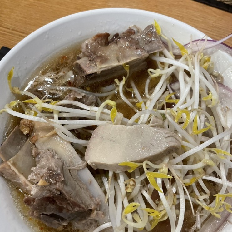 논현 맛집ㅣ점심메뉴 8,000원 | 반피차이 태국요리 |  영동시장맛집 | 쌀국수 팟타이 똠양꿍