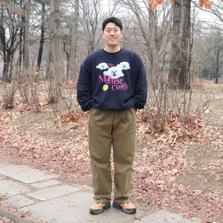  남자 네이비 맨투맨 코디 와이케이 귀여운 핑크