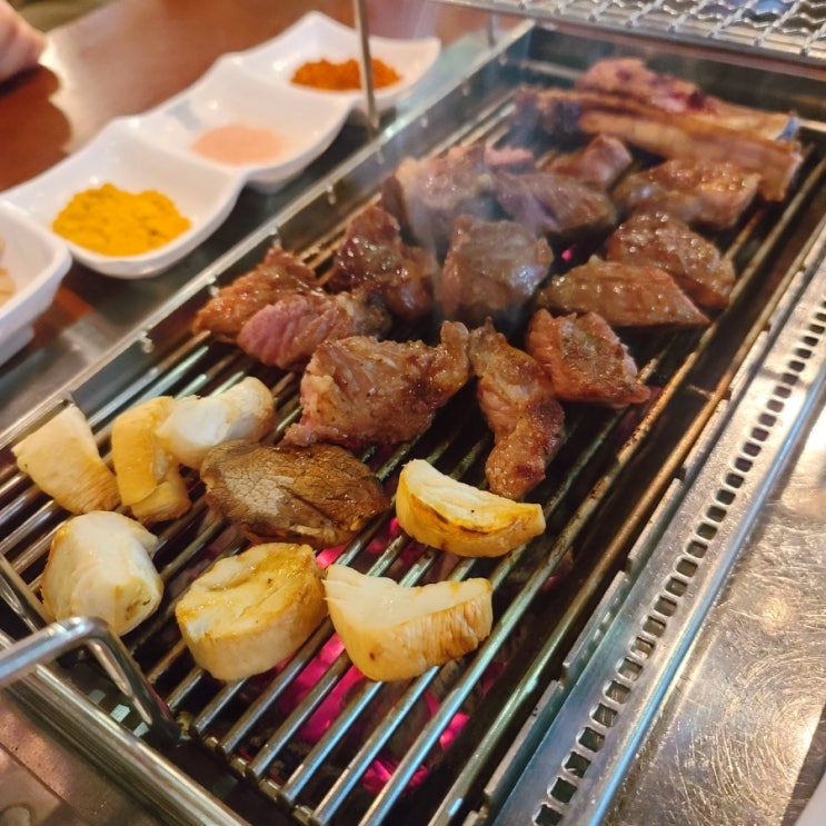  왕십리 램플러스 특유의 냄새없이 깔끔한 양갈비스테이크(방문팁)