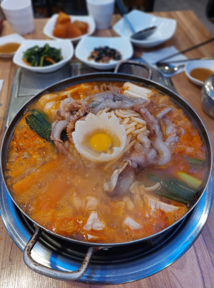 고속터미널 맛집: 일번지육개장  얼큰 푸짐한 낙곱전골 강남 고터 맛집 반포 맛집