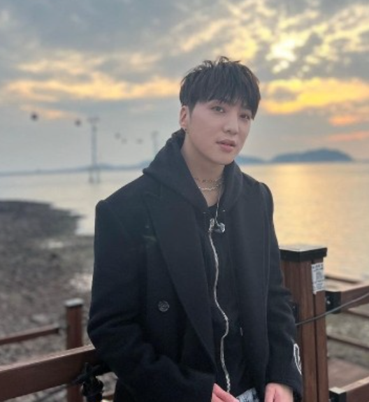 강승윤 "1등 콤플렉스 있어… 과거에 기타 안 메면 지코로 알아봐"