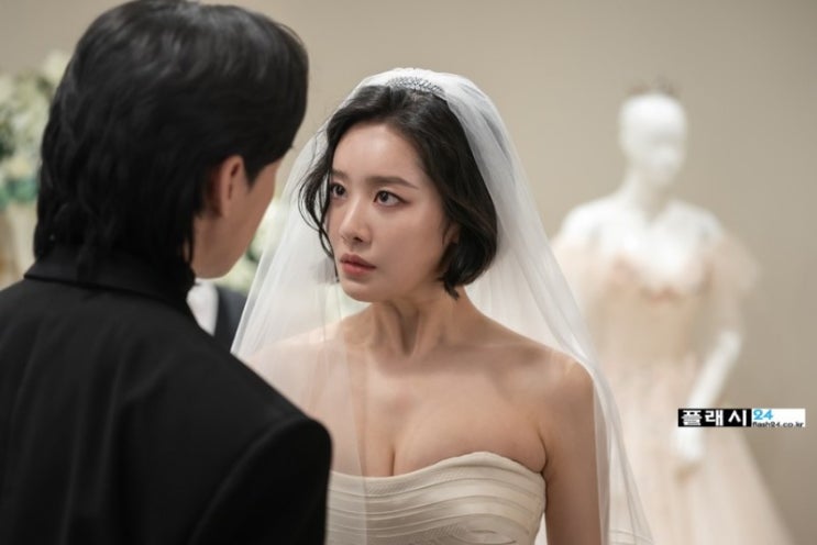 '더 글로리' 혜정이 배우 차주영, 적나라한 가슴 노출하자 CG논란 제기...촬영 위해 5Kg 증량까지 '더 글로리' 혜정이 배우 차주영, 적나라한 가슴 노출하자 CG논란 제기...촬영 위해 5Kg 증량까지