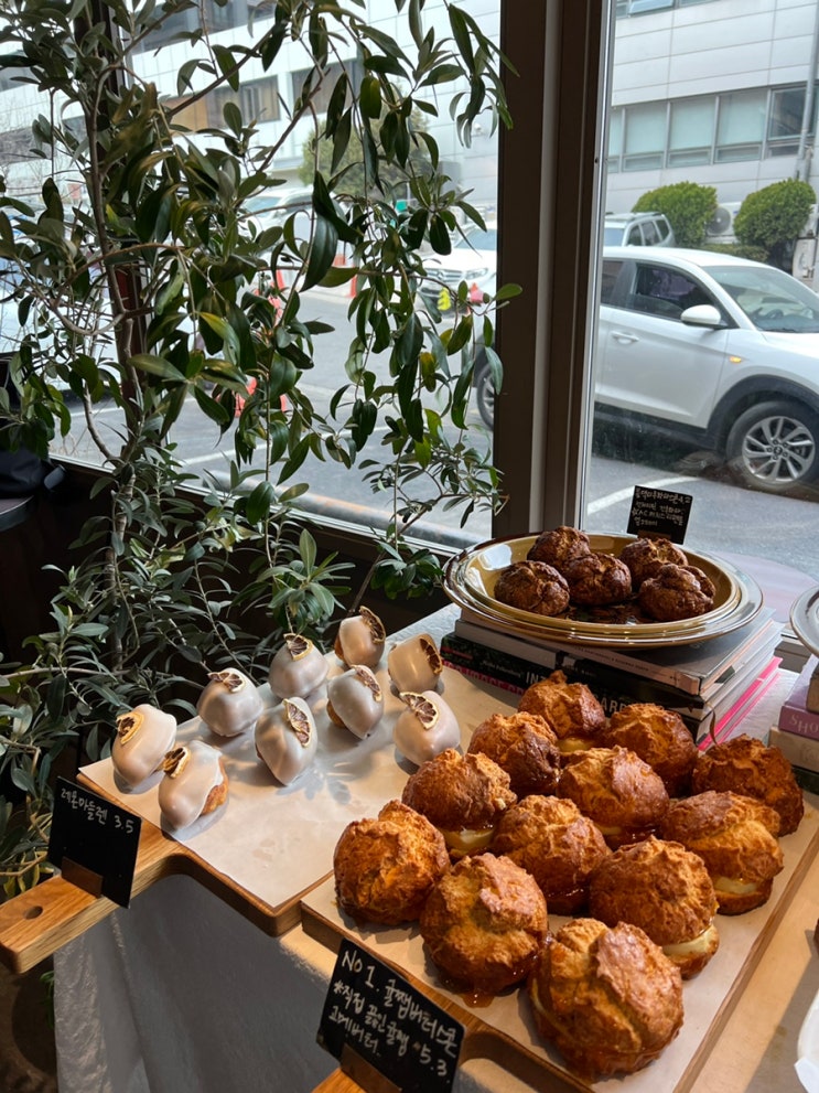  방이동 디저트가 다양한 프로퍼커피바 proper coffee bar 분위기 좋은 감성 카페