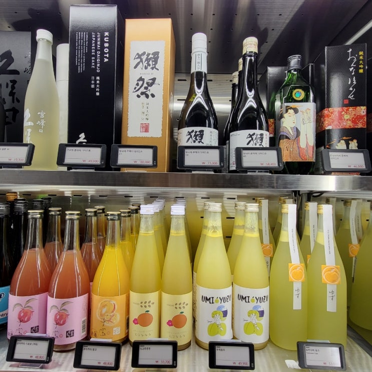 [더 와인 콜렉티브] 성수동 대형 와인-리쿼 리테일 숍