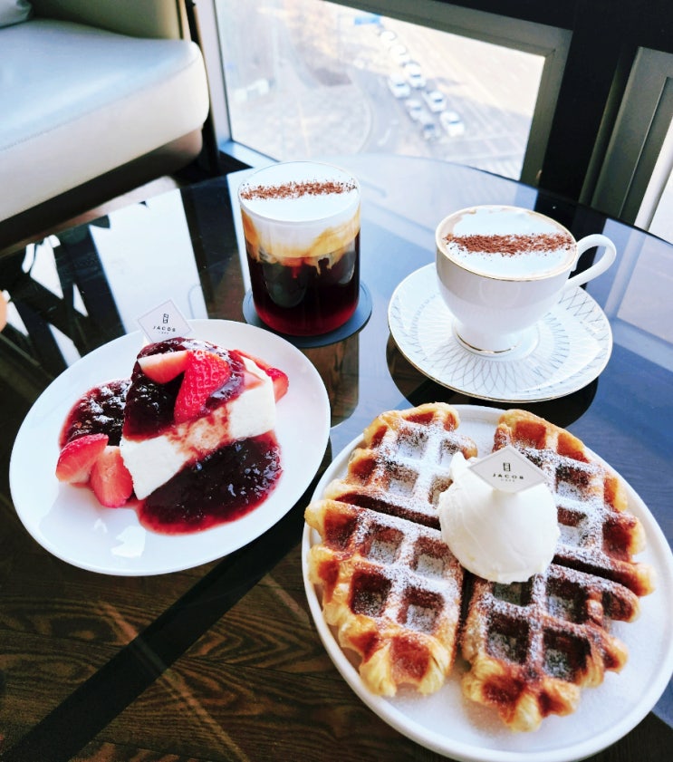 아인슈페너가 맛있는 뷰맛집 야당동 카페 제이콥